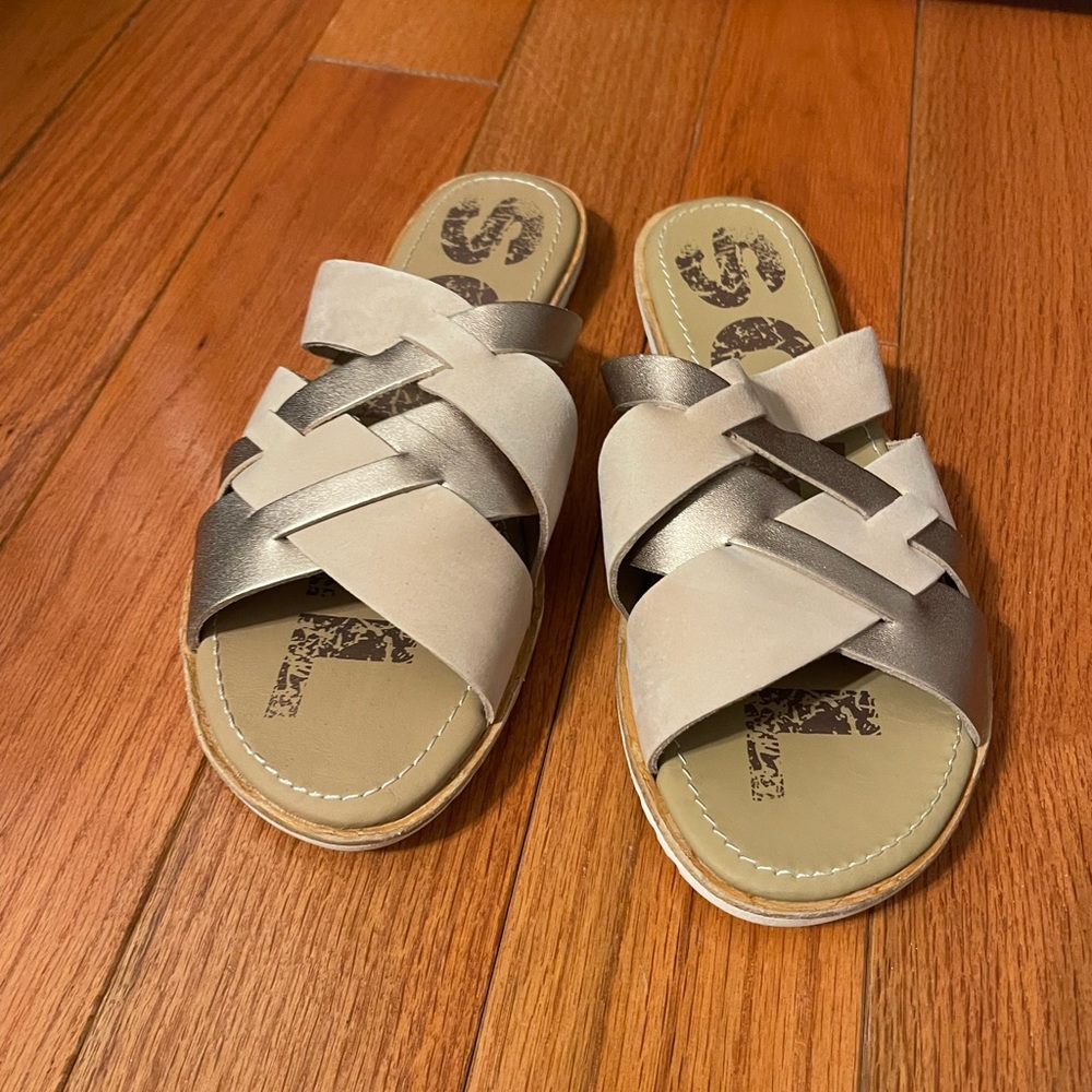 🎉Host Pick🎉 NWOT Sorel Ella Slides size 7.5